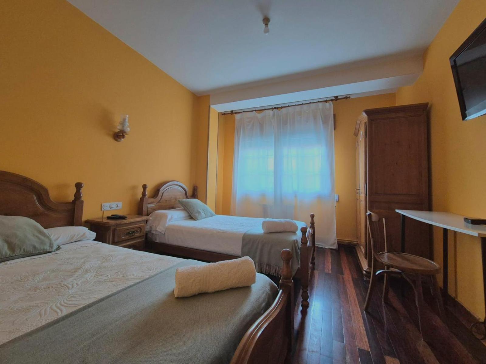 Hostal Galicia Monforte De Lemos Eksteriør bilde